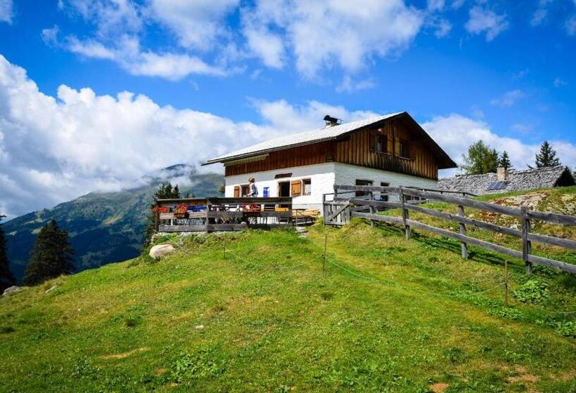 فندق Haus Hochzeigerblick