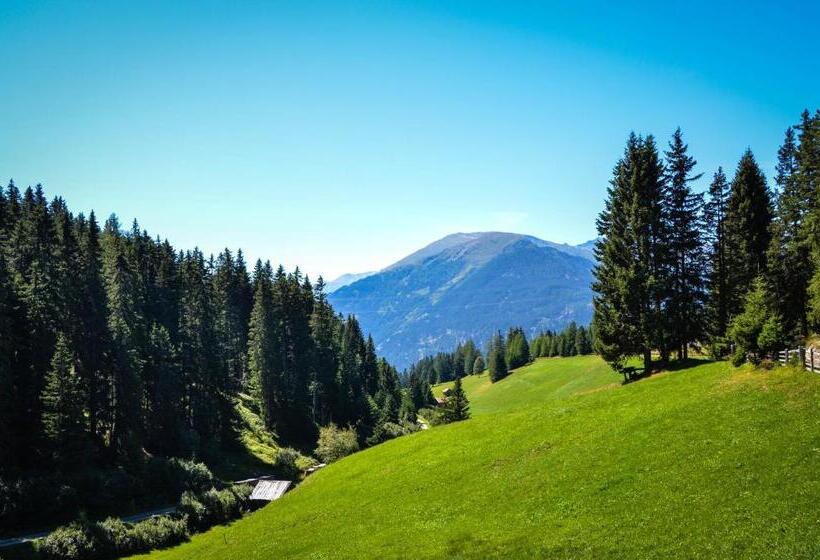 فندق Haus Hochzeigerblick