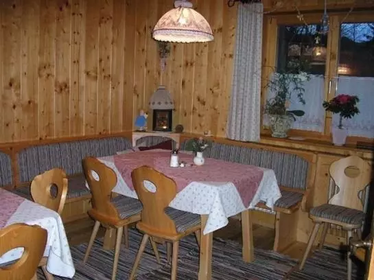 تختخواب و صبحانه Kasbergblick Pension