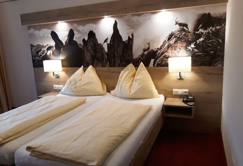 Отель Lammertalerhof