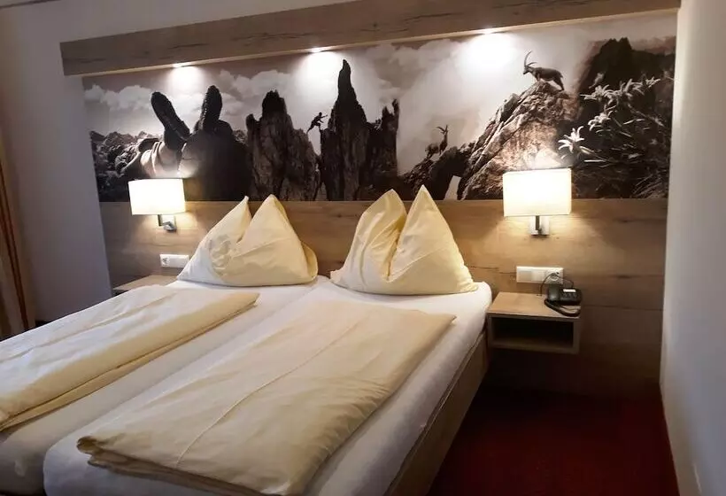 Отель Lammertalerhof