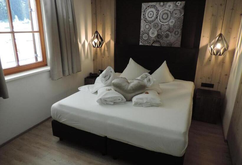 בית מלון כפרי Möderle