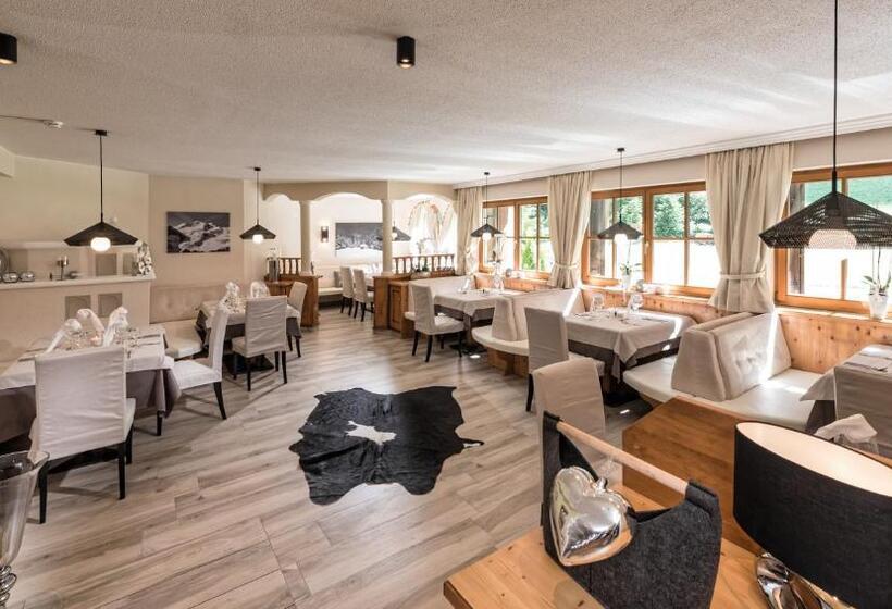 בית מלון כפרי Möderle