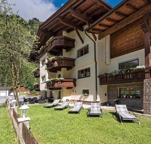 בית מלון כפרי Möderle