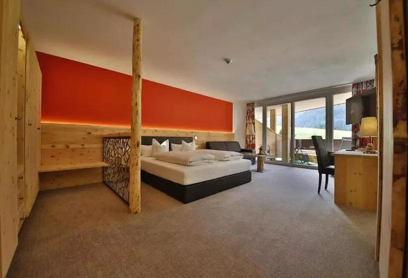 Отель Romantik Resort & Spa Der Laterndl Hof