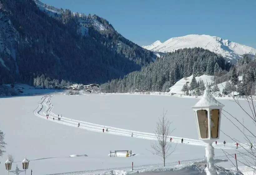 Отель Romantik Resort & Spa Der Laterndl Hof