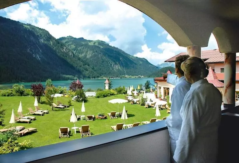 Отель Romantik Resort & Spa Der Laterndl Hof