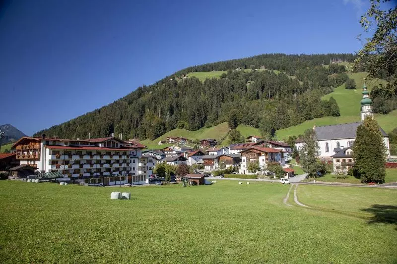 Landhotel Tirolerhof   Wildschönau   Premium Card Im Sommer