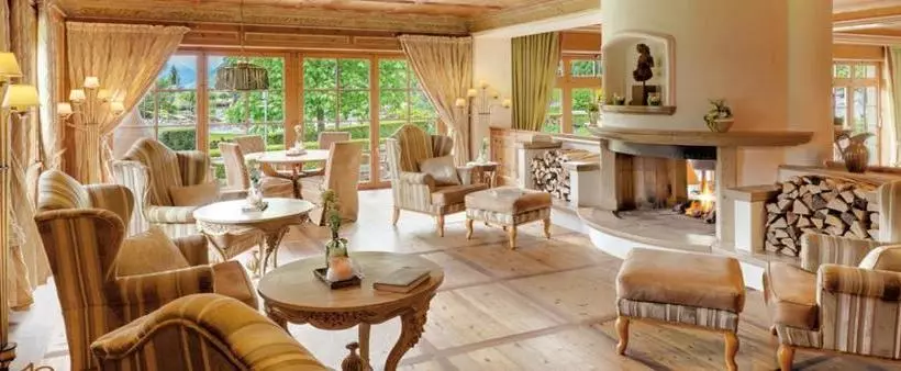 호텔 Wellnessresidenz Alpenrose