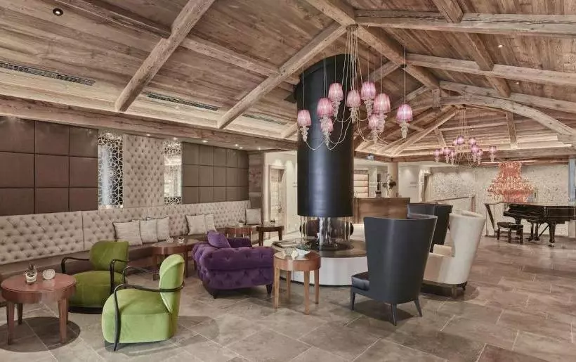 호텔 Wellnessresidenz Alpenrose