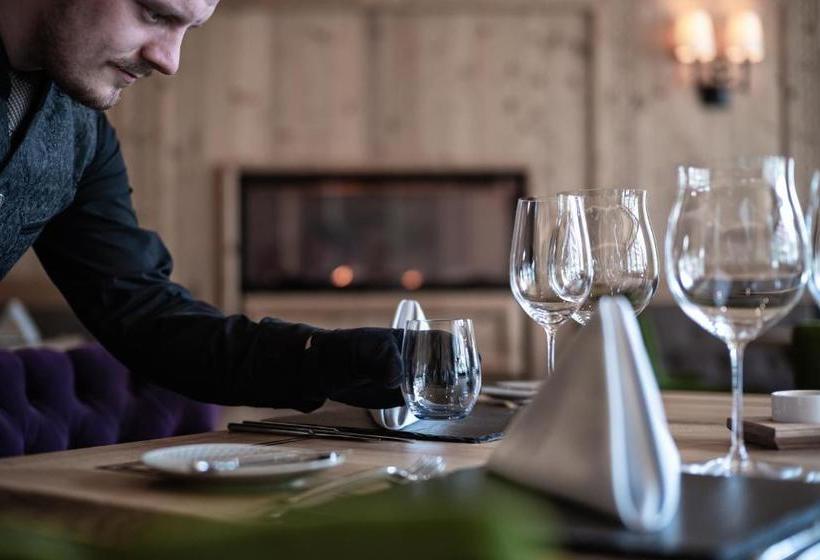 ホテル Wellnessresidenz Alpenrose