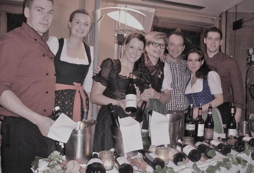 La Pasta Hotel Restaurant