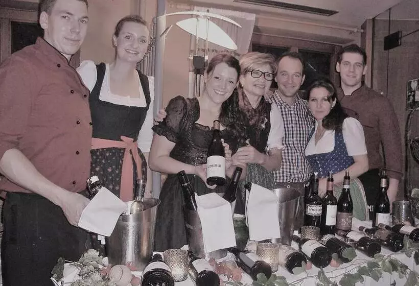 La Pasta Hotel Restaurant