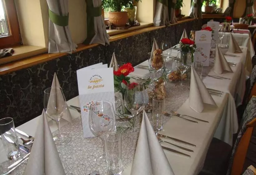 La Pasta Hotel Restaurant
