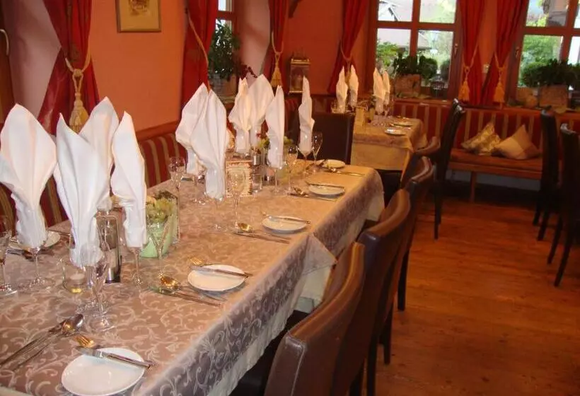 La Pasta Hotel Restaurant