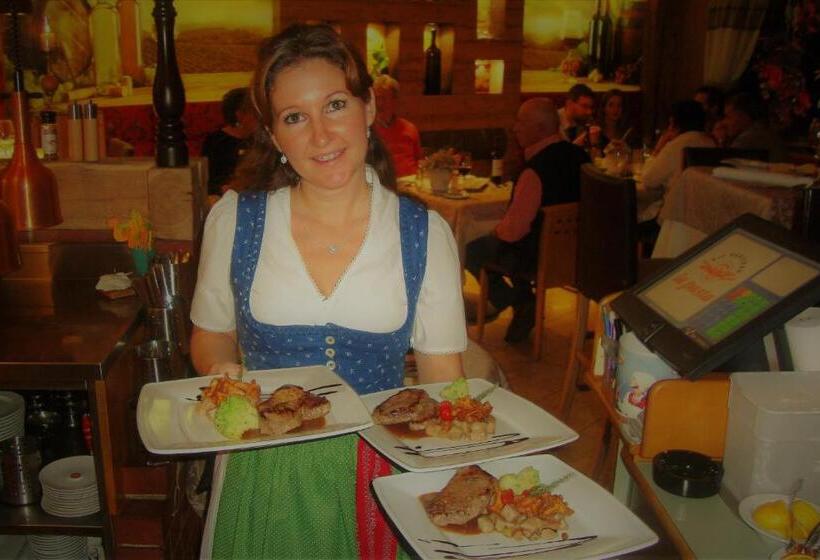 La Pasta Hotel Restaurant