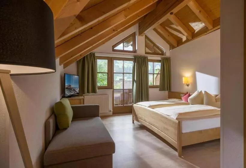 La Pasta Hotel Restaurant