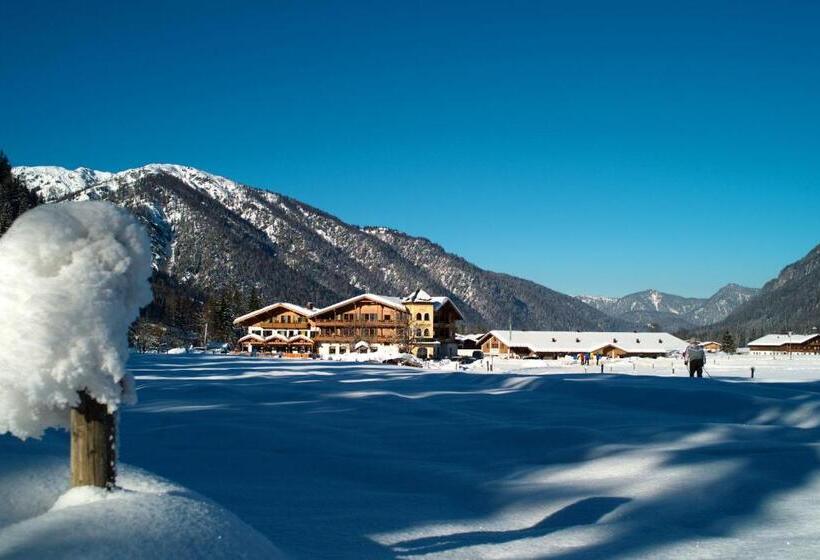 Landhotel Strasserwirt