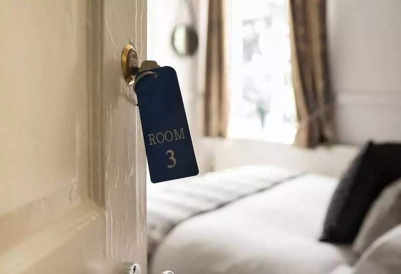 تختخواب و صبحانه The Cheney Arms