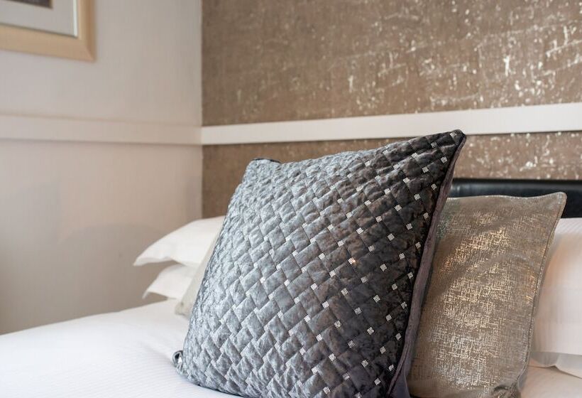 مبيت وإفطار The Cheney Arms