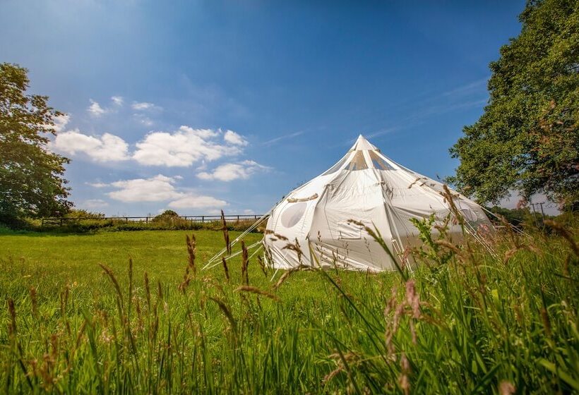 ホテル Stunning 1 Bed Star Gazing Bell Tent Loughborough