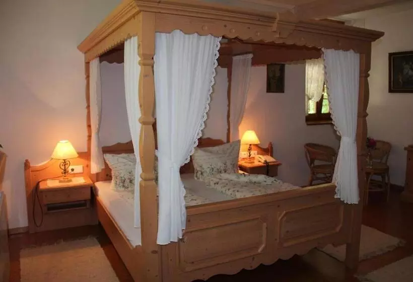 ペンション Wasserstelz Historisches Genusshotel & Restaurant Am Rhein