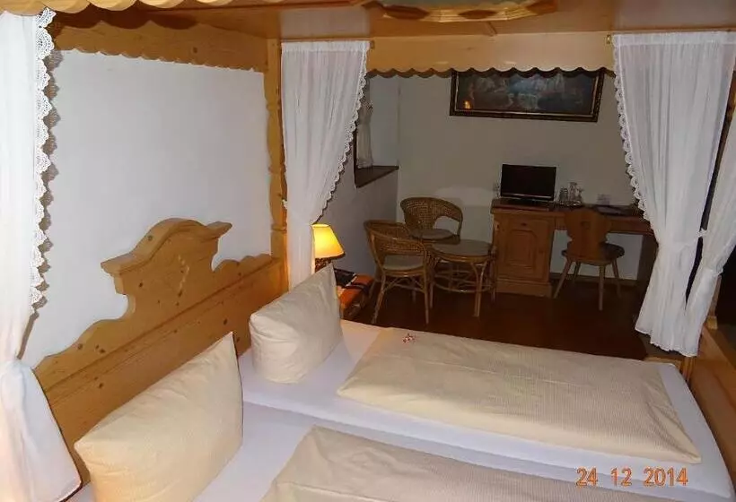 ペンション Wasserstelz Historisches Genusshotel & Restaurant Am Rhein