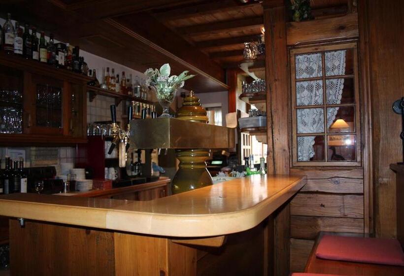 ペンション Wasserstelz Historisches Genusshotel & Restaurant Am Rhein