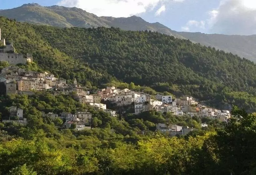 Residenssi Large Medieval House In National Park, Super View