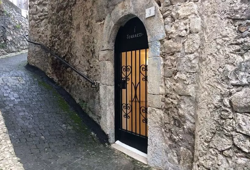 Residenssi Large Medieval House In National Park, Super View