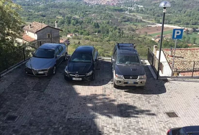 Residenssi Large Medieval House In National Park, Super View