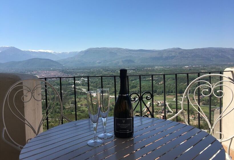 Резиденция Large Medieval House In National Park, Super View