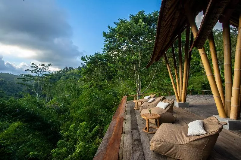 Hotelli Buahan, A Banyan Tree Escape