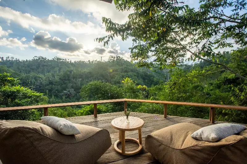 Hotelli Buahan, A Banyan Tree Escape