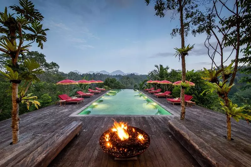 Hotelli Buahan, A Banyan Tree Escape