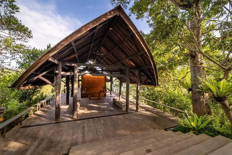 Hotelli Buahan, A Banyan Tree Escape