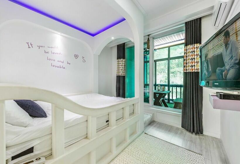 Gapyeong Lagostheme Pension