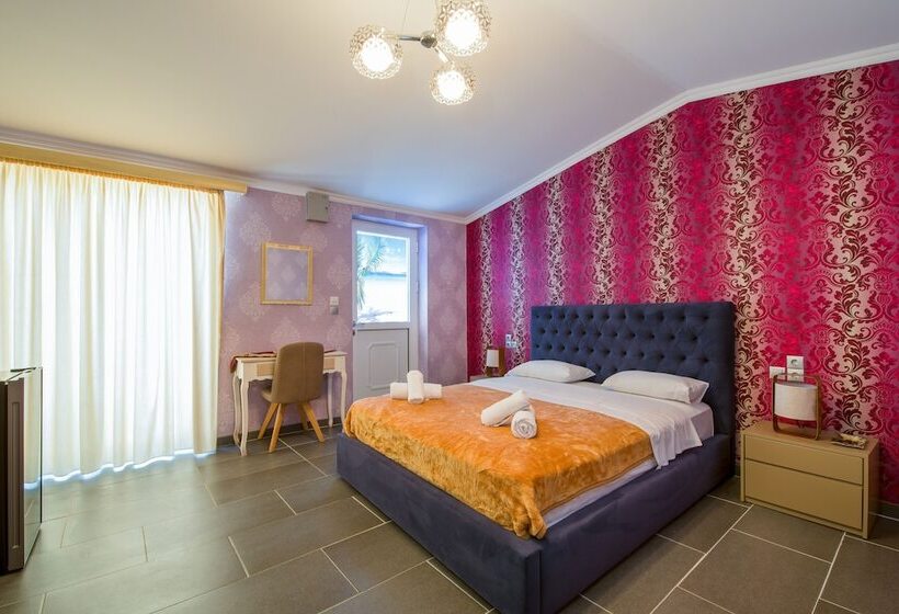 Отель Room Family For 4