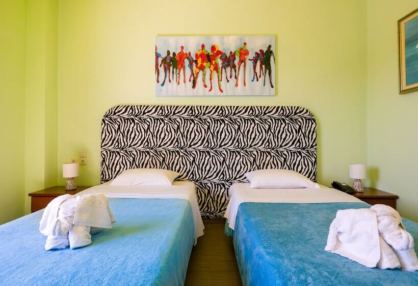 Отель Room Family For 4