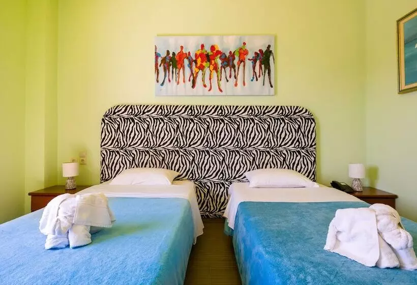 هتل Room Family For 4