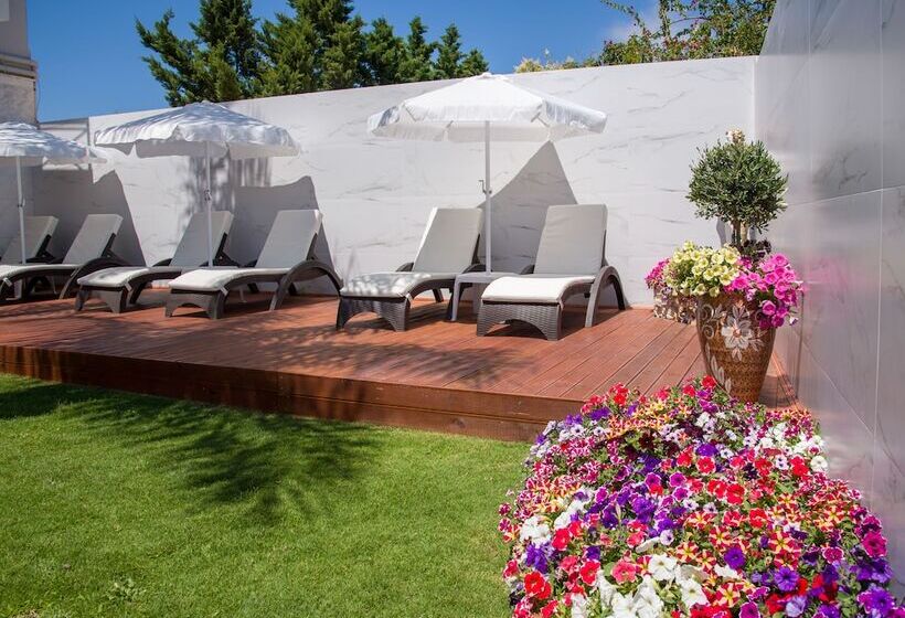 Отель Room Family For 4