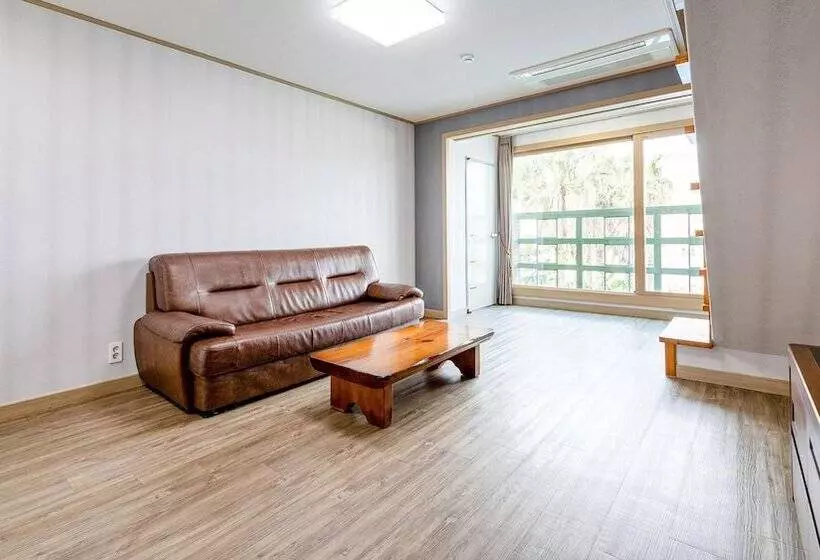 Jeju Badagreen Pension