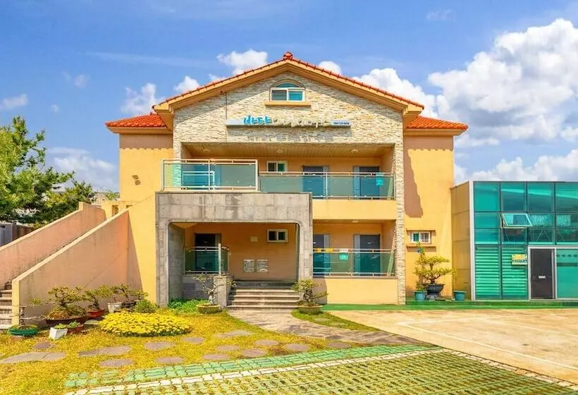 Jeju Badagreen Pension