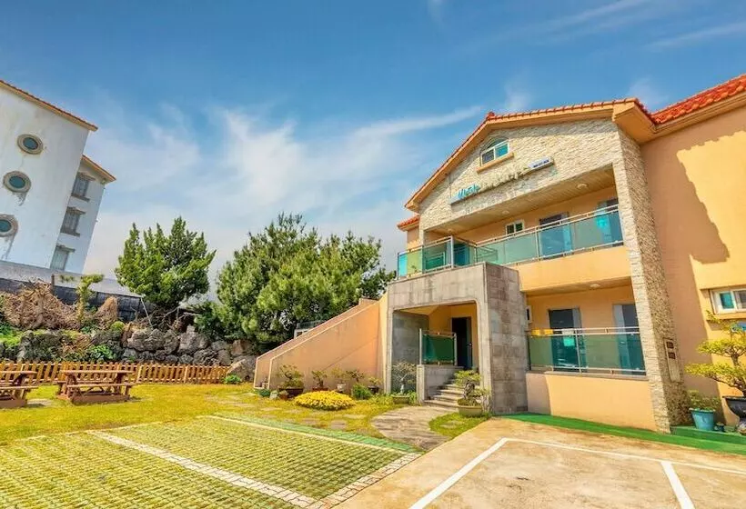 Jeju Badagreen Pension