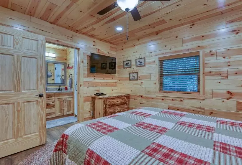 Beside Still Water 2   2 Bedrooms, 2 Baths, Sleeps 6 Home By Redawning