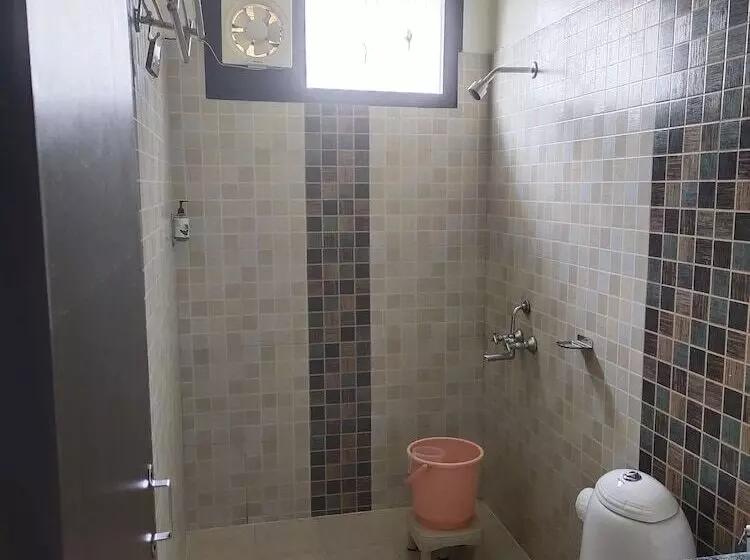 Hotelli Treebo Spring Birds