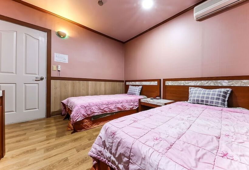 Motel Dangjin Kkumui Gungjeon