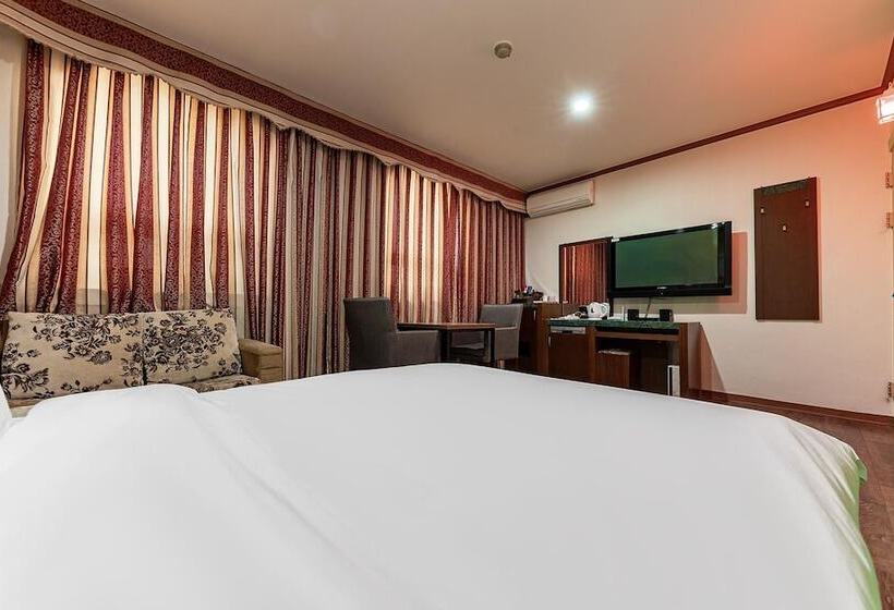 Motel Dangjin Kkumui Gungjeon