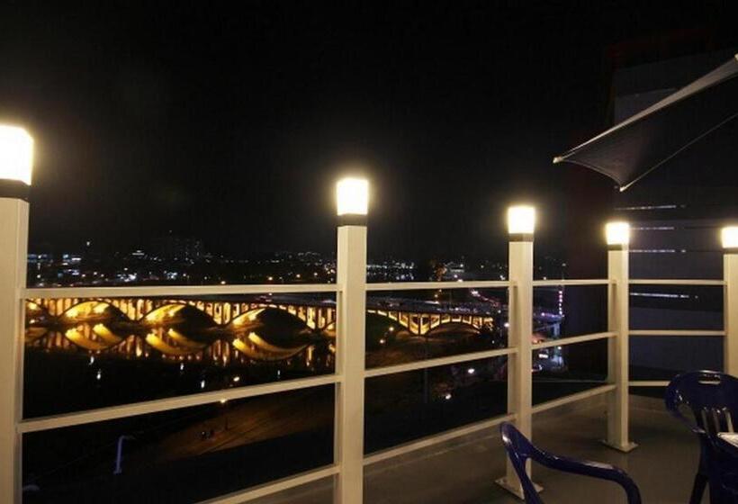 مُتل Jinju Hotel The Cloud