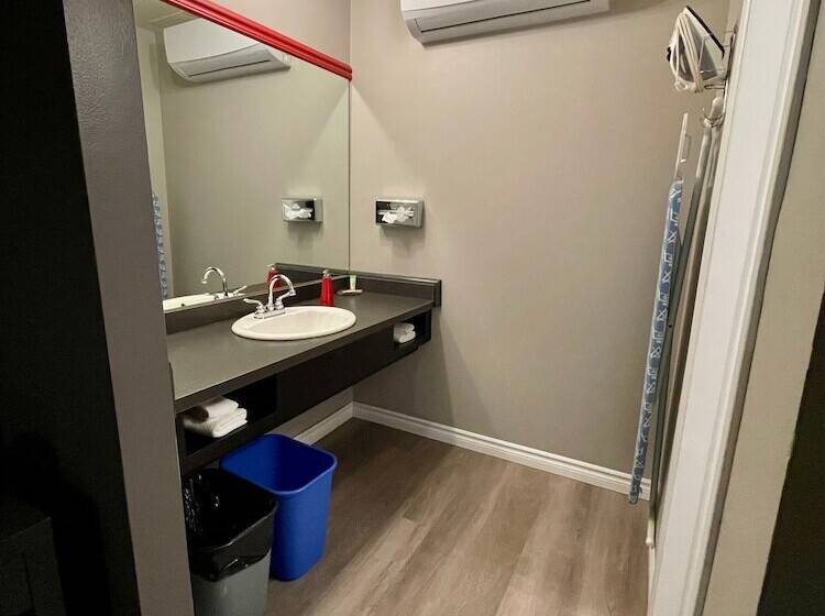 בית מלון כפרי Auberge Le Caribou